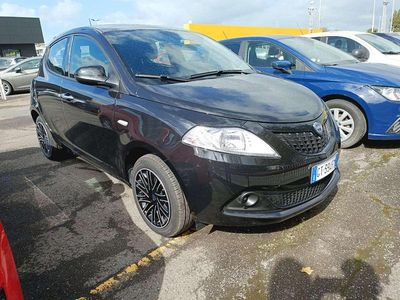 Usata Lancia Ypsilon S 69 CV (50 kW) 2024 Nero Utilitaria