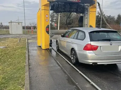 Begagnad BMW 318 143 HK (105 kW) 2010 Kombi
