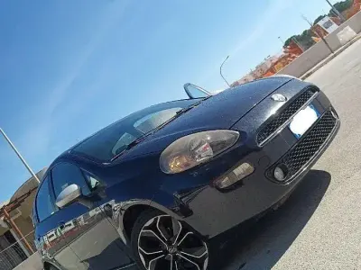 Usata Fiat Punto 65 CV (47 kW) 2012 Blu Utilitaria