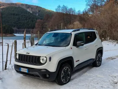 Usata Jeep Renegade 170 CV (125 kW) 2015 Bianco SUV