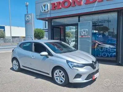 Usata Renault Clio V Zen 101 CV (74 kW) 2021 Grigio Berlina