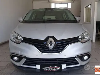 Usata Renault Scénic IV Zen 109 CV (80 kW) 2018 Grigio Monovolume