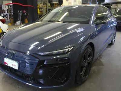 Usata Audi e-tron Sportback S-Line 269 kW (367 CV) 2025 7w blu royal navy SUV