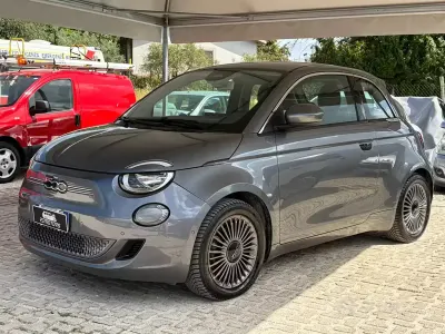 Usata Fiat 500e Passion 42 kW (58 CV) 2021 Grigio Utilitaria