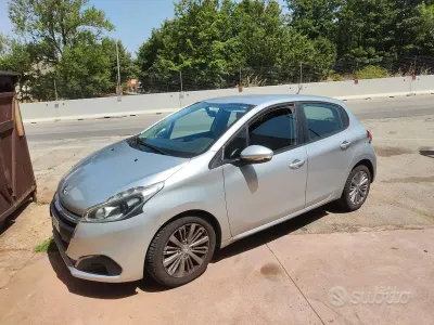 Usata Peugeot 208 2017 Grigio Utilitaria