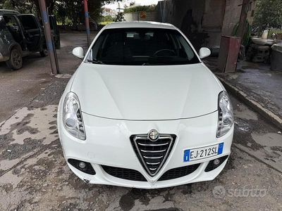 Usata Alfa Romeo Giulietta 170 CV (125 kW) 2011 Bianco Utilitaria