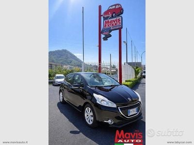 Usata Peugeot 208 Active 82 CV (60 kW) 2013 Nero Utilitaria