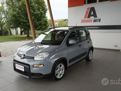 Usata Fiat Panda Cross Cross 70 CV (51 kW) 2022 Grigio Utilitaria