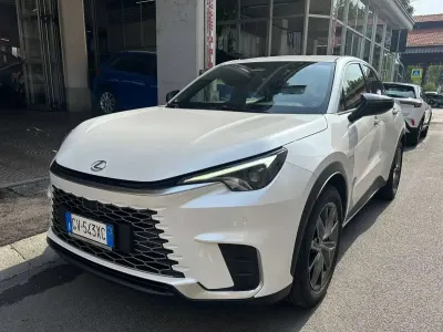 Usata Lexus LBX 91 CV (66 kW) 2024 Bianco SUV