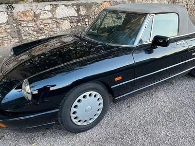 Usata Alfa Romeo Spider 106 CV (77 kW) 1991 Nero Cabrio