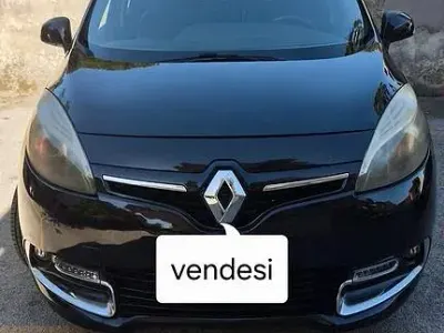 Usata Renault Scénic III 110 CV (80 kW) 2013 Nero Monovolume