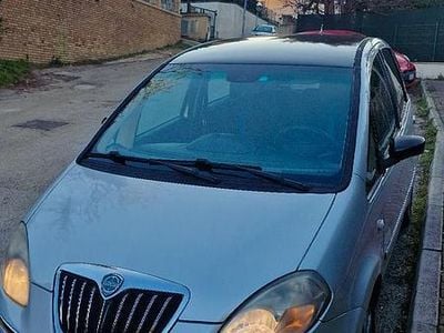 Usata Lancia Musa 90 CV (66 kW) 2008 Grigio Monovolume