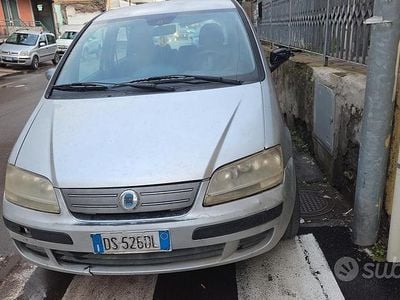 Usata Fiat Idea 70 CV (51 kW) 2008 Grigio Monovolume
