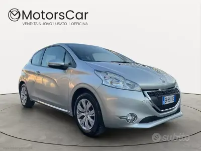 Usata Peugeot 208 Active 68 CV (50 kW) 2013 Grigio Utilitaria
