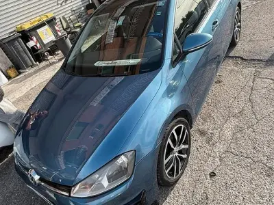 Usata VW Golf VII 110 CV (80 kW) 2016 Blu Utilitaria