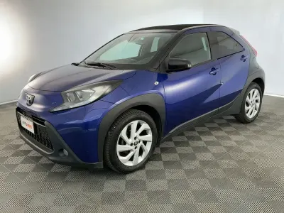 Usata Toyota Aygo X Trend 72 CV (52 kW) 2022 Blu SUV
