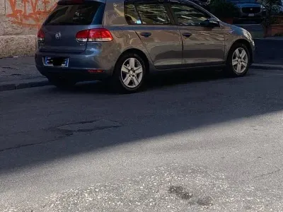 Usata VW Golf VI 105 CV (77 kW) 2010 Grigio Utilitaria