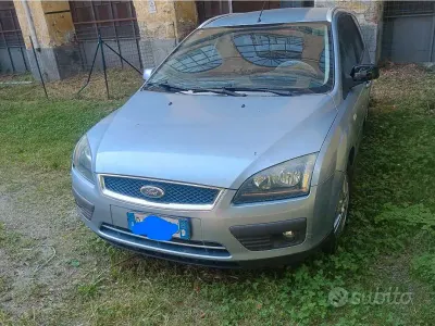 Usata Ford Focus 90 CV (66 kW) 2006 Blu Station wagon
