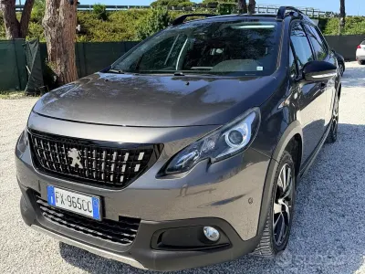 Usata Peugeot 2008 GT-line 131 CV (96 kW) 2019 Grigio SUV