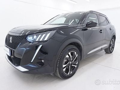 Usata Peugeot e-2008 GT 100 kW (136 CV) 2021 Nero SUV
