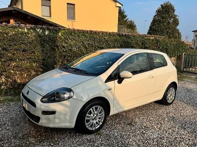 Usata Fiat Punto 69 CV (50 kW) 2012 Bianco Utilitaria
