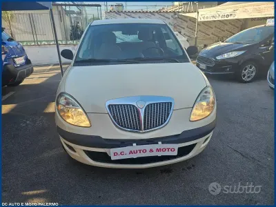 Usata Lancia Ypsilon 60 CV (44 kW) 2006 Nero Utilitaria
