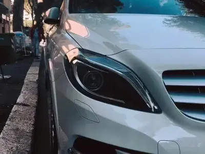Usata Mercedes B200 156 CV (114 kW) 2014 Bianco Monovolume