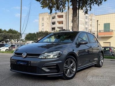 Usata VW Golf VII R-line 115 CV (84 kW) 2019 Grigio Berlina