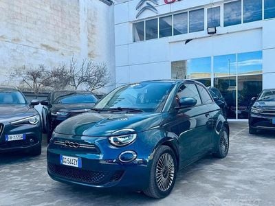 Usata Fiat 500e Icon 86 kW (118 CV) 2021 Blu Berlina