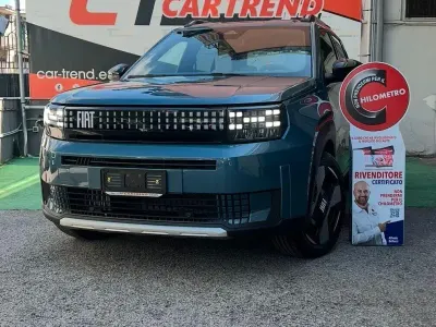 Nouvelle Fiat Grande Panda La Prima 100 ch (73 kW) 2025 Bleue Citadine