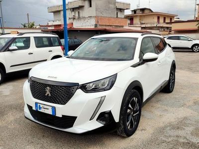 Usata Peugeot 2008 Allure 101 CV (74 kW) 2021 Bianco SUV