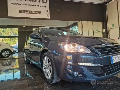 Usata Peugeot 308 Business-Line 99 CV (72 kW) 2017 Grigio Berlina
