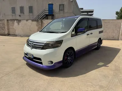 Usata Nissan Serena 137 CV (100 kW) 2010 Midnight purple & pearl white Monovolume