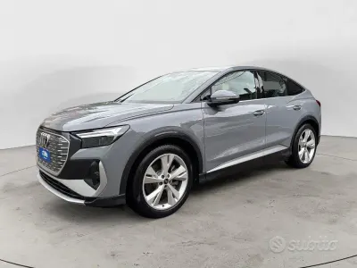 Käytetty Audi Q4 e-tron S-Line 150 kW (204 HP) 2023 Harmaa Katumaasturi