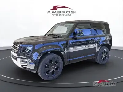Nuova Land Rover Defender SE Dynamic 200 CV (147 kW) 2026 Nero SUV
