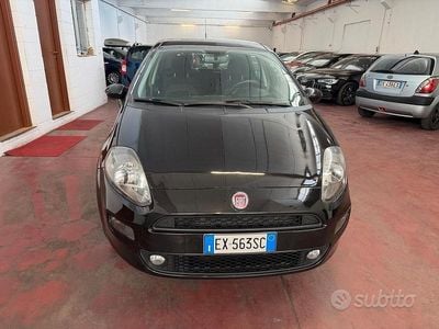 Usata Fiat Punto Lounge 69 CV (50 kW) 2014 Nero Utilitaria