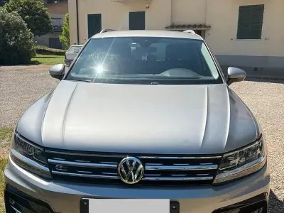 Usata VW Tiguan R-line 116 CV (85 kW) 2019 Grigio SUV