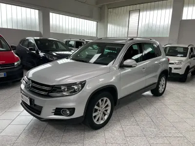 Usata VW Tiguan Sportline 160 CV (117 kW) 2012 Grigio SUV
