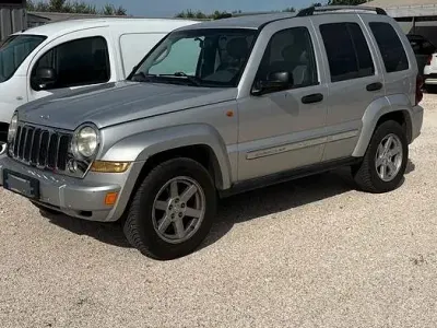 Usata Jeep Cherokee Limited 163 CV (119 kW) 2007 Grigio SUV