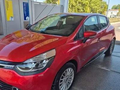 Usata Renault Clio IV 73 CV (53 kW) 2014 Rosso Berlina