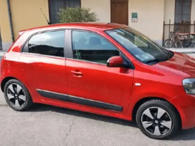 Usata Renault Twingo SE 71 CV (52 kW) 2014 Rosso Utilitaria
