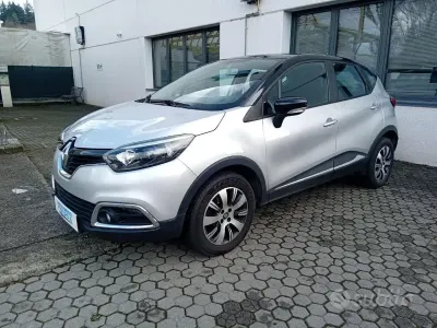 Usata Renault Captur 90 CV (66 kW) 2017 Grigio SUV