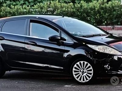 Usata Ford Fiesta Titanium 92 CV (67 kW) 2009 Nero Utilitaria