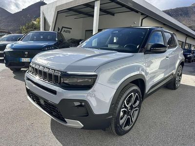 Nieuw Jeep Avenger Summit 101 PK (74 kW) 2026 Storm con tetto volcano SUV