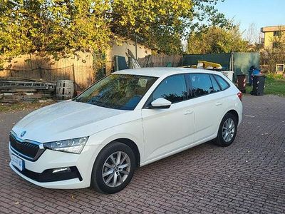 Usata Skoda Scala 110 CV (80 kW) 2021 Bianco Utilitaria