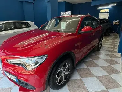 Usata Alfa Romeo Stelvio 190 CV (139 kW) 2022 Rosso SUV