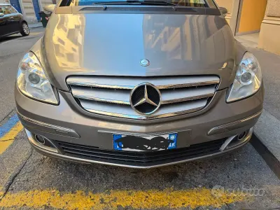 Usata Mercedes B170 116 CV (85 kW) 2008 Grigio Monovolume