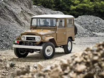 Usata Toyota Land Cruiser 1970 Marrone SUV