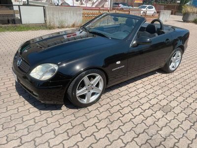 Usata Mercedes SLK200 192 CV (141 kW) 1998 Nero Cabrio