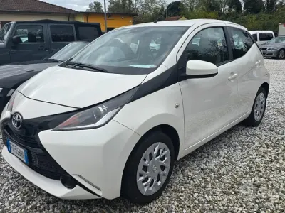 Usata Toyota Aygo Cool 69 CV (50 kW) 2016 Bianco Utilitaria